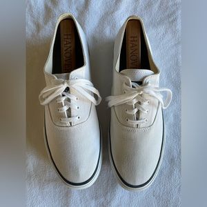 Men’s white Sperry Topsider sneakers. Size 10.5